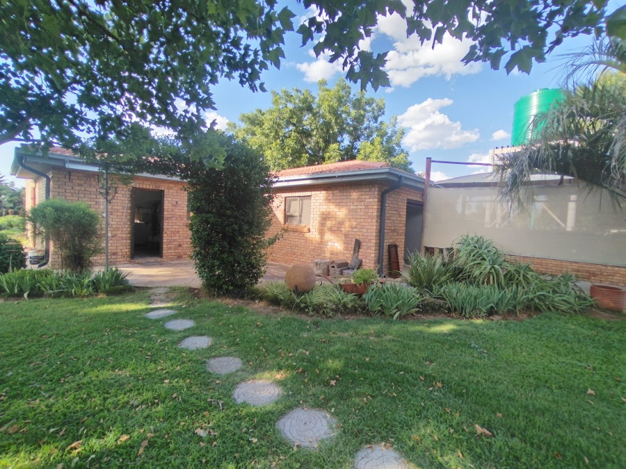 4 Bedroom Property for Sale in Christiana North West